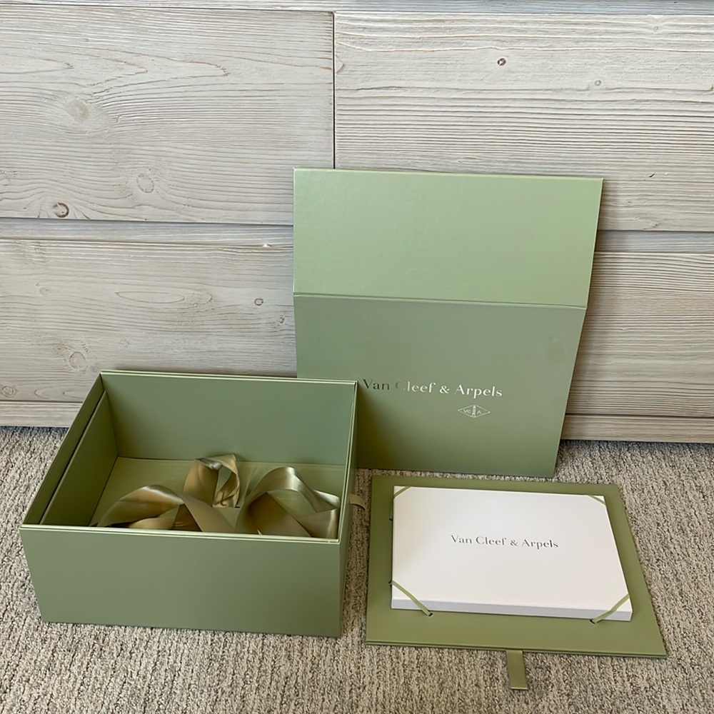 Large Van Cleef gift box - empty.